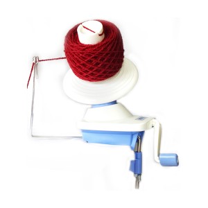 Center-Pull Ball Winder